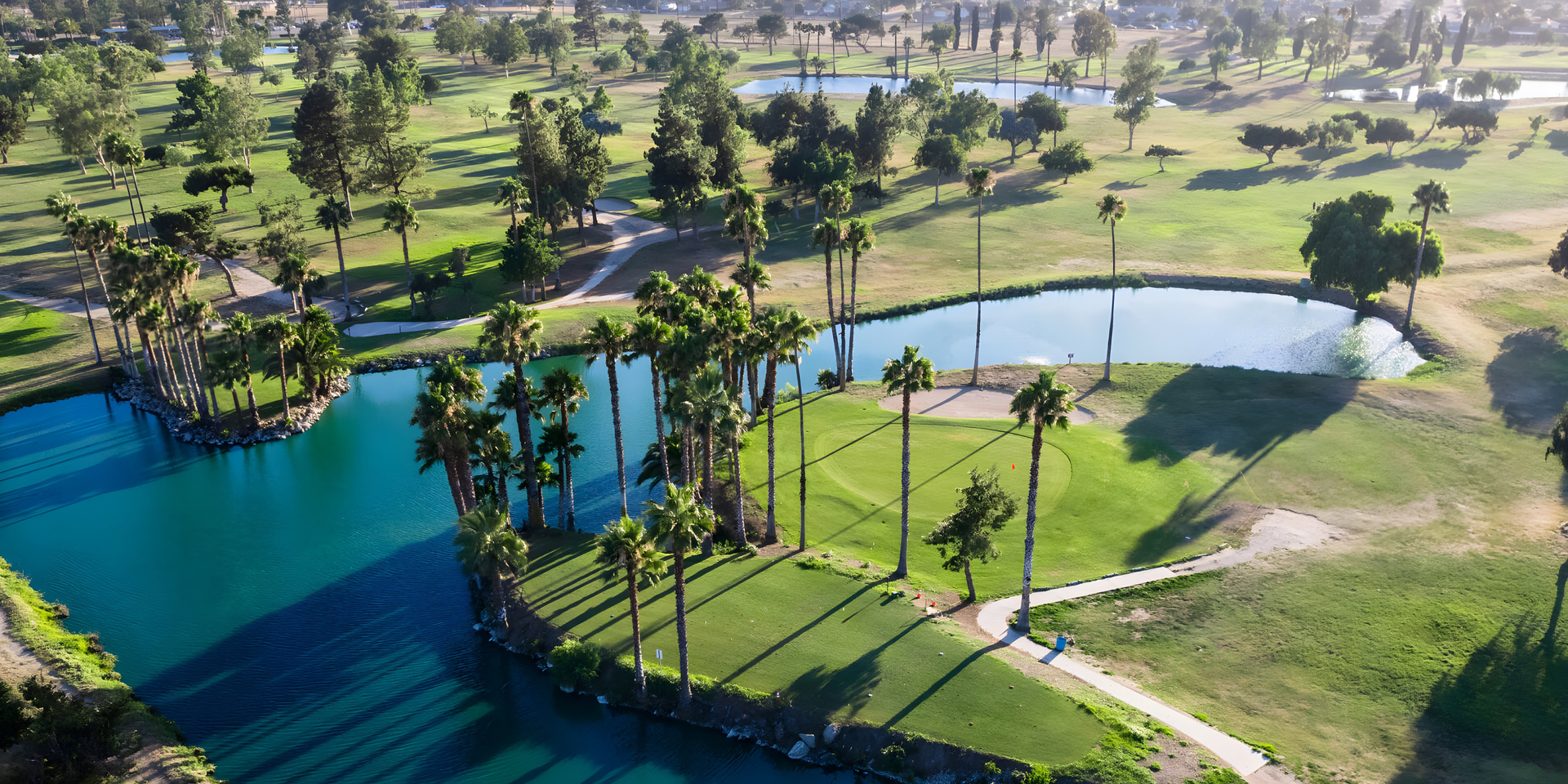 thumbnails Networking Event of the Year at Whispering Lakes Golf Course